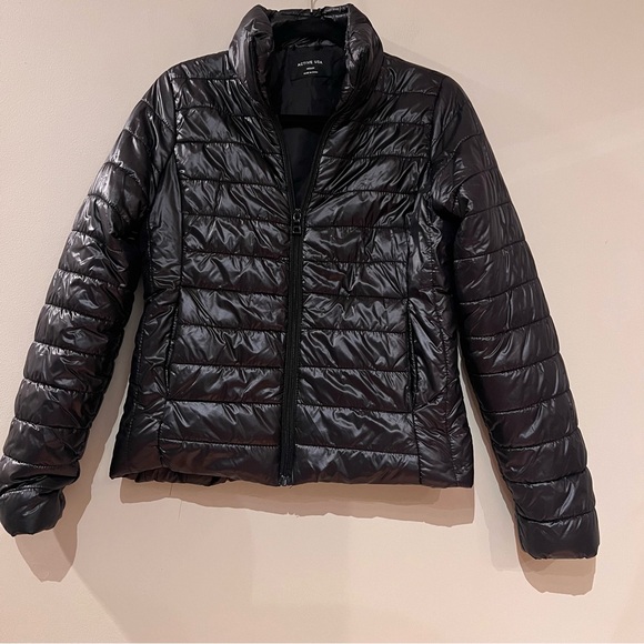 Active USA Black Puffer Jacket - Picture 1 of 6